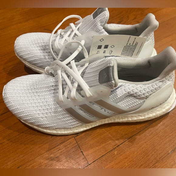 Adidas Ultraboost. Triple white. First gen. Size 9.5. NWT. - Picture 5 of 6